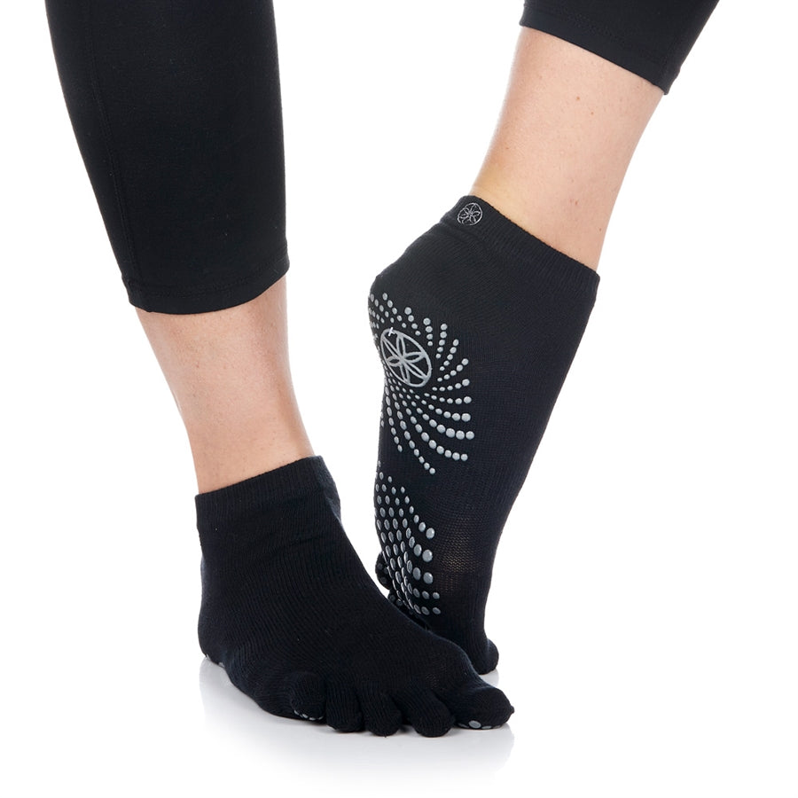 gaiam | performance super grippy yoga socks